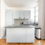 Luxurious Flat Rue De La Pompe