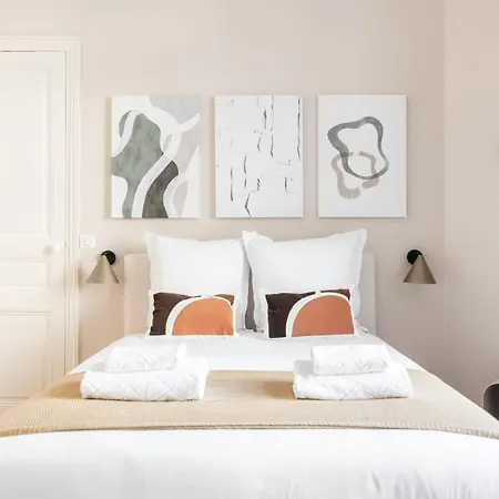 Luxurious Flat Rue De La Pompe Parigi